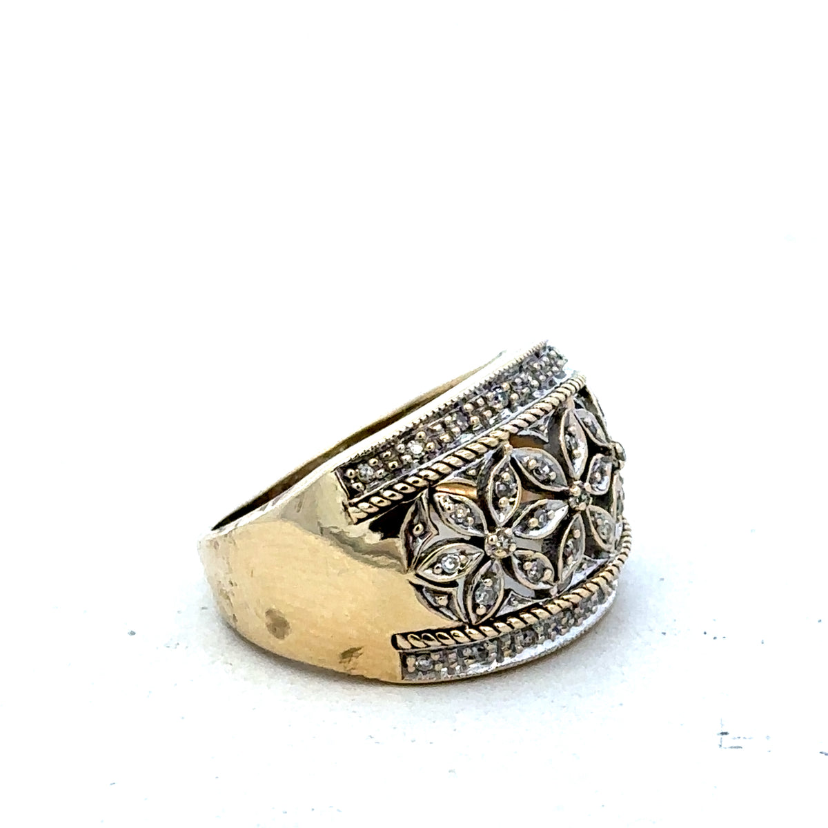 9ct yellow and white gold diamond ring sh27468b