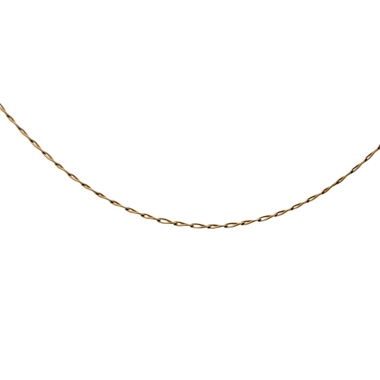 9ct yellow gold chain weighing 2.1g, featuring a delicate link design, from Reeves and Sons.