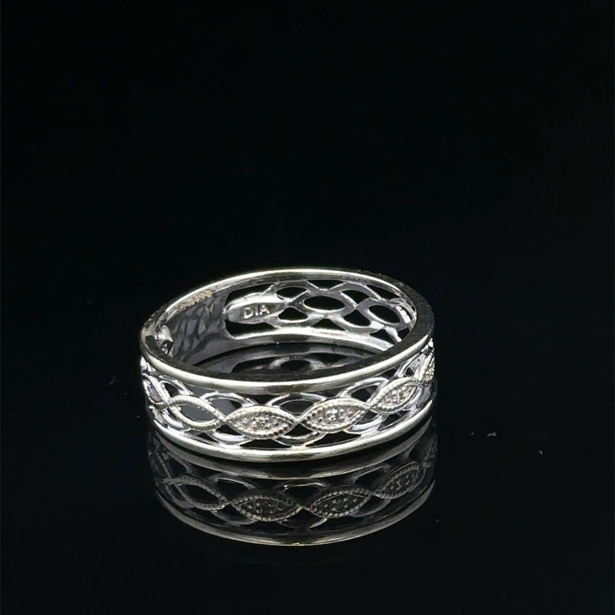 9ct white gold ring size N1/2 (sh27906b)