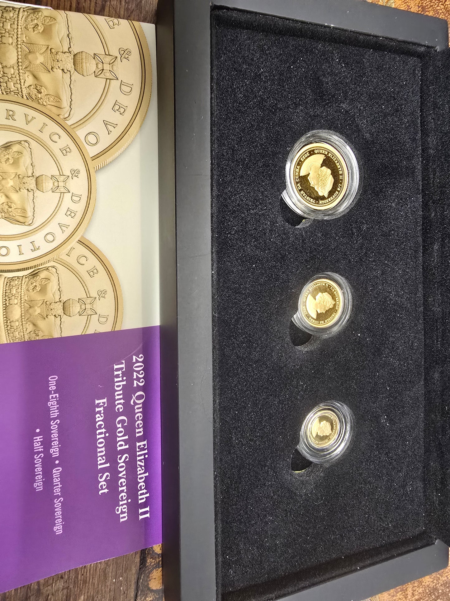 2022 queen Elizabeth half, quarter and 1 eighth sovereign coin set