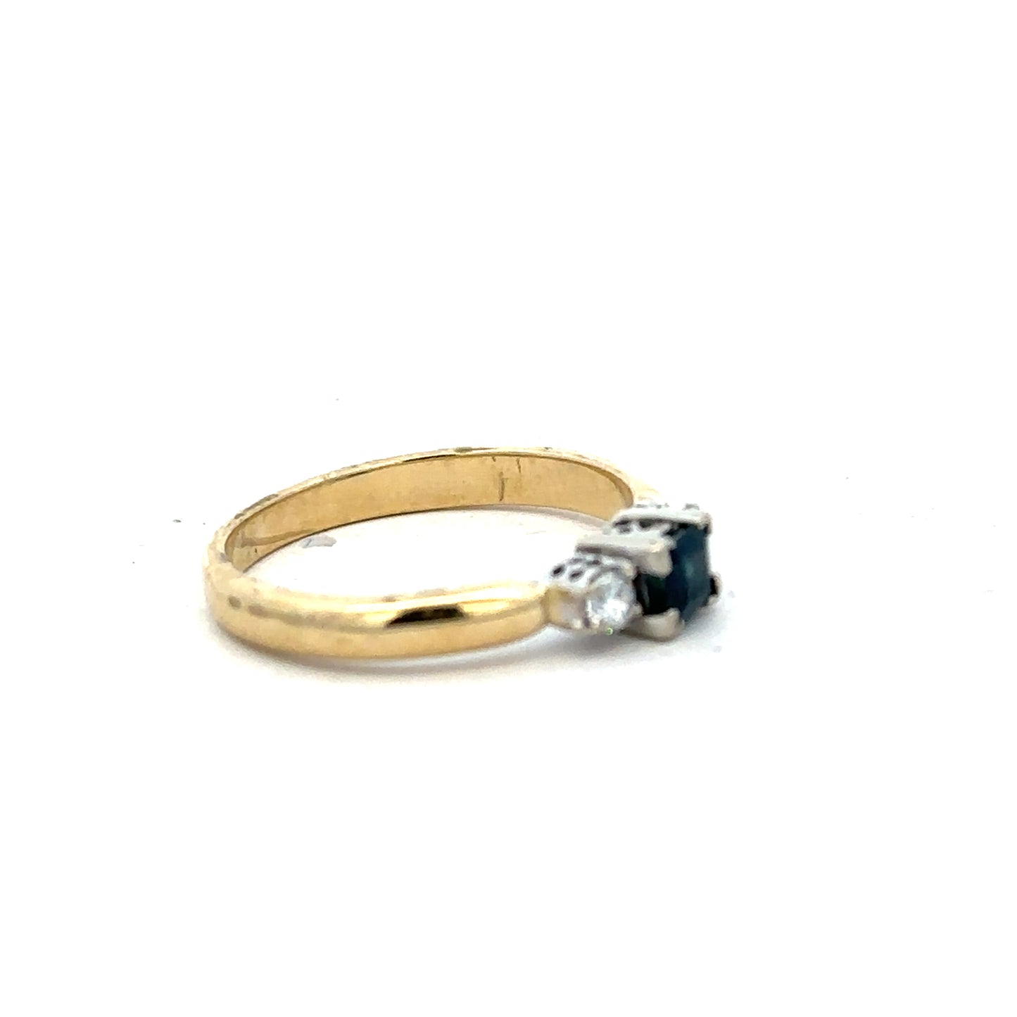 14ct yellow gold diamond ring in size M, featuring a sparkling diamond on a sleek band.