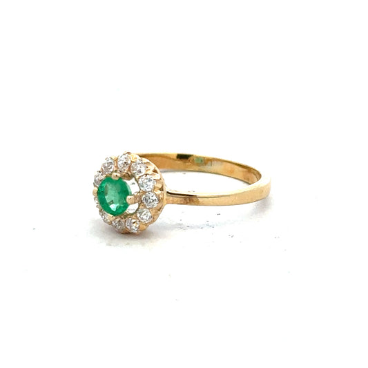 18ct yellow gold diamond ring in size P1/2 featuring a sparkling central diamond and elegant gold band.