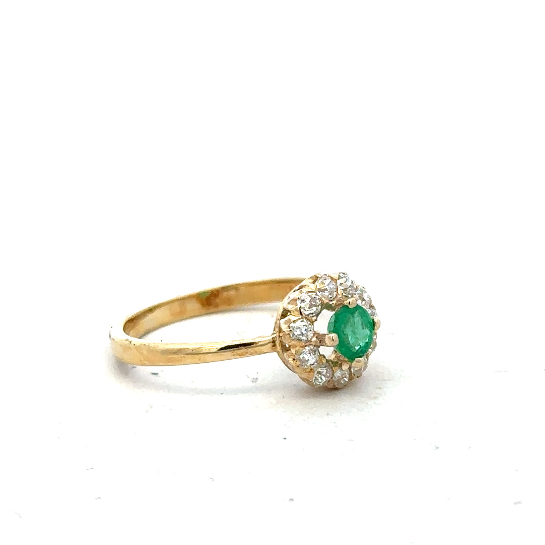 18ct yellow gold diamond ring in size P 1/2, featuring sparkling diamonds and a sleek design.