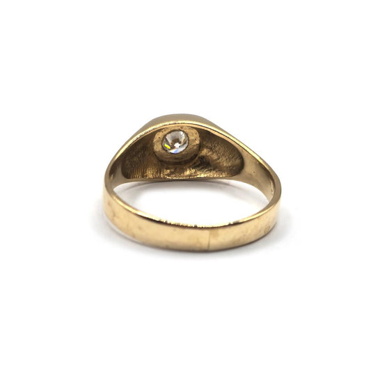 18ct yellow gold diamond ring in size S with sparkling diamonds, featuring a classic and elegant design.