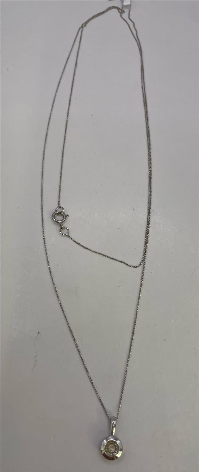 9ct white gold chain with pendant, featuring a simple elegant design, pair of jewelry accessory for women or men.