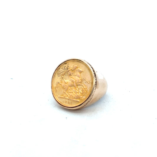 9ct yellow gold full sovereign ring with vintage design, size O, showcasing intricate detailing and classic craftsmanship.