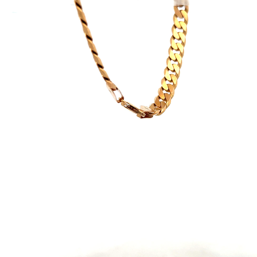 9ct yellow gold curb bracelet with a polished finish, weighing 17.1 grams, featuring interlocking oval links.