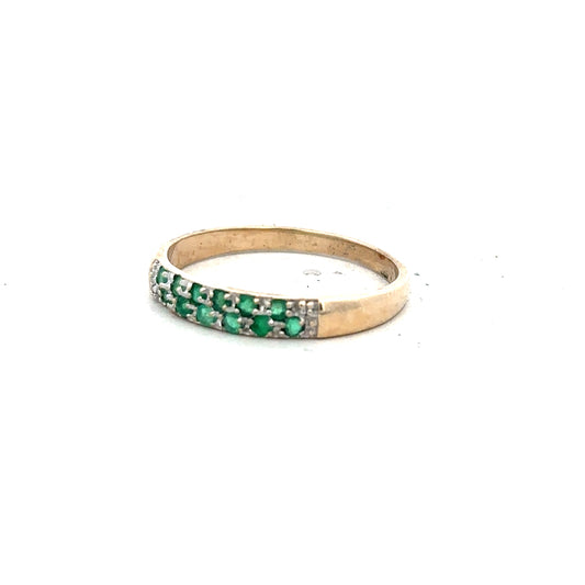 9ct yellow gold ring with diamond and emerald gemstones, size P, unbranded jewelry with intricate design details.