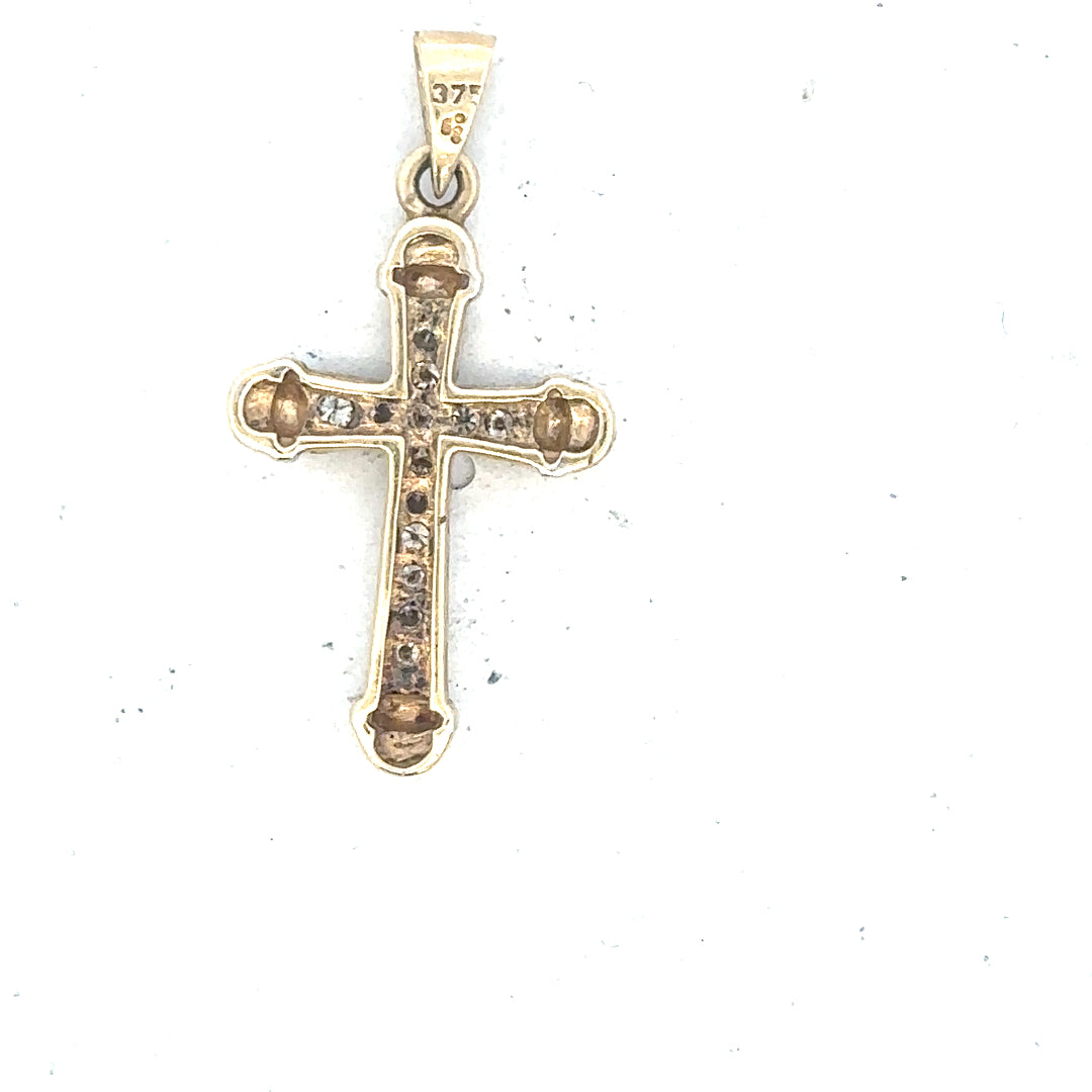9ct yellow gold diamond pendant, elegant jewelry piece weighing 1.7g with sparkling diamonds, unbranded for versatile wear.
