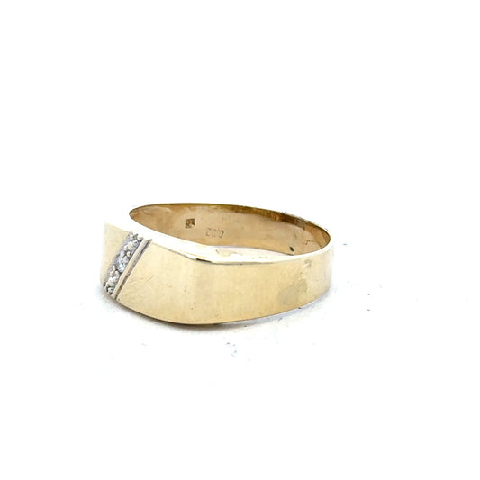 Yellow gold diamond ring in size V with a sleek design, crafted from 9ct gold, featuring a sparkling diamond centerpiece.