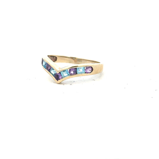 9ct yellow gold ring in size O, featuring a smooth polished band with a classic design, unbranded jewelry image.