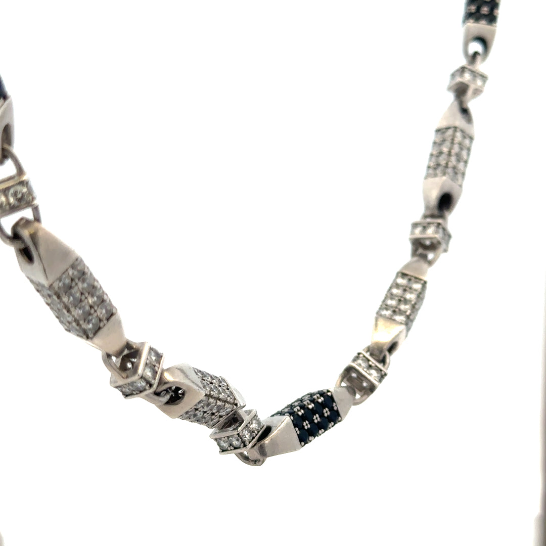 Silver chain weighing 113.4g with a sleek design, crafted for style and durability, displayed in a neutral setting.