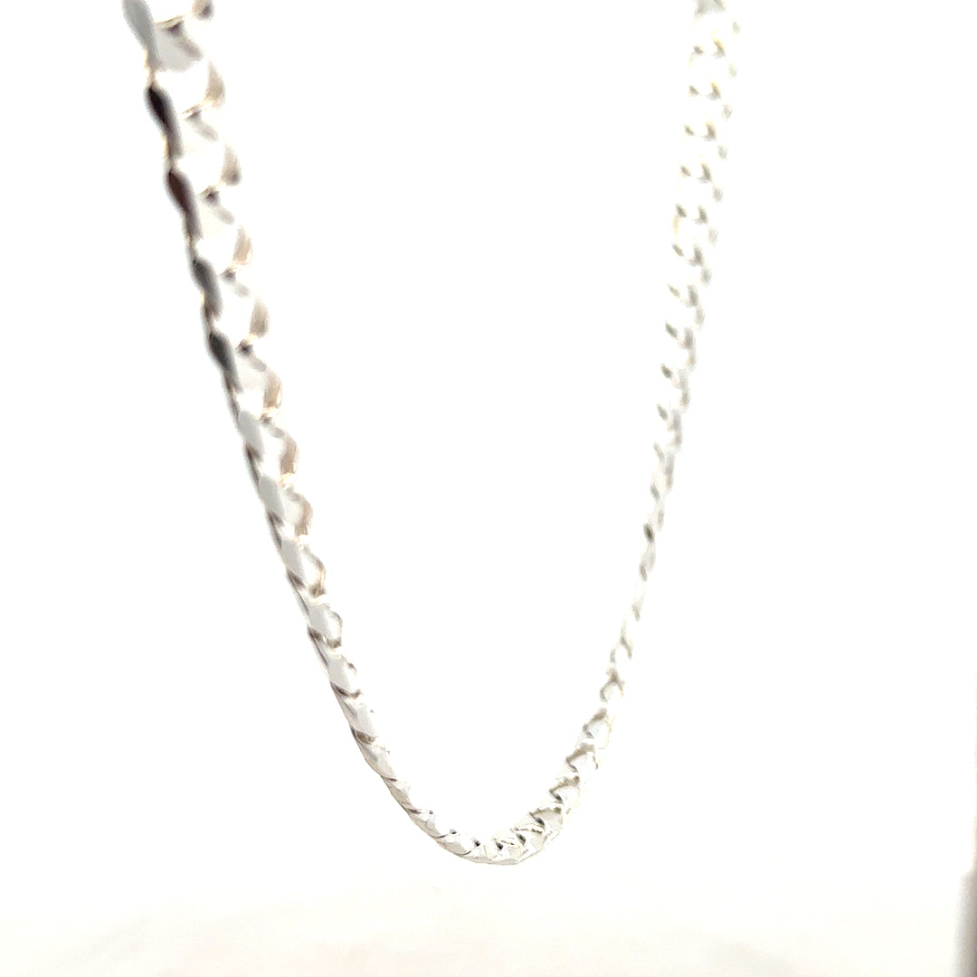 Silver curb chain weighing 44.6g, showcasing its polished links and durable design, perfect for stylish jewelry accessories.