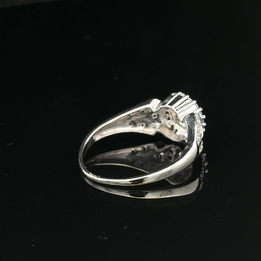 9ct white gold diamond ring in size M with 2.6g, featuring sparkling diamonds and a sleek, elegant design.