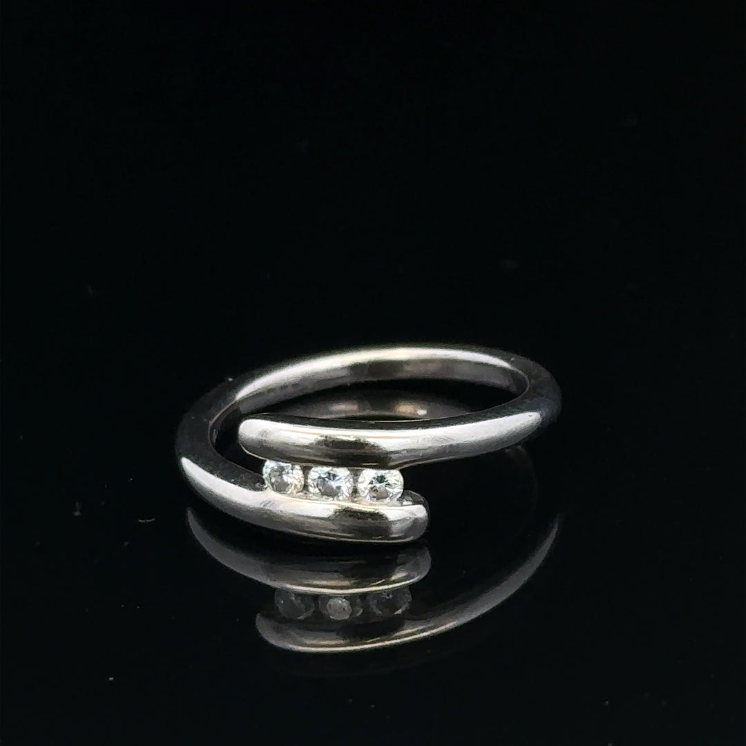 18ct white gold diamond ring size M.5 with sparkling diamonds, unbranded, showcasing the elegant band and gemstone details.