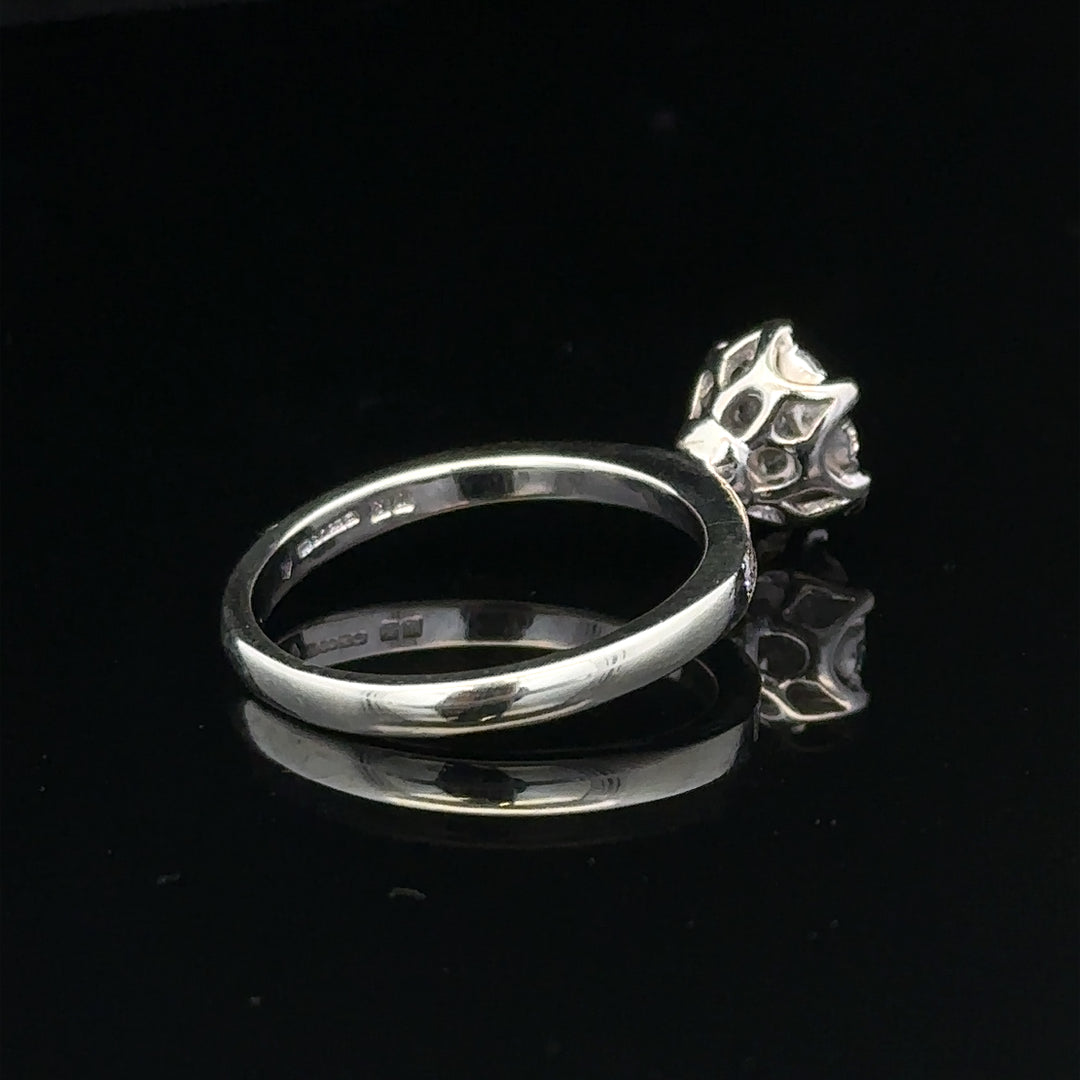9ct white gold diamond ring in size M with 3.2g, featuring a sparkling diamond design, unbranded jewelry piece.