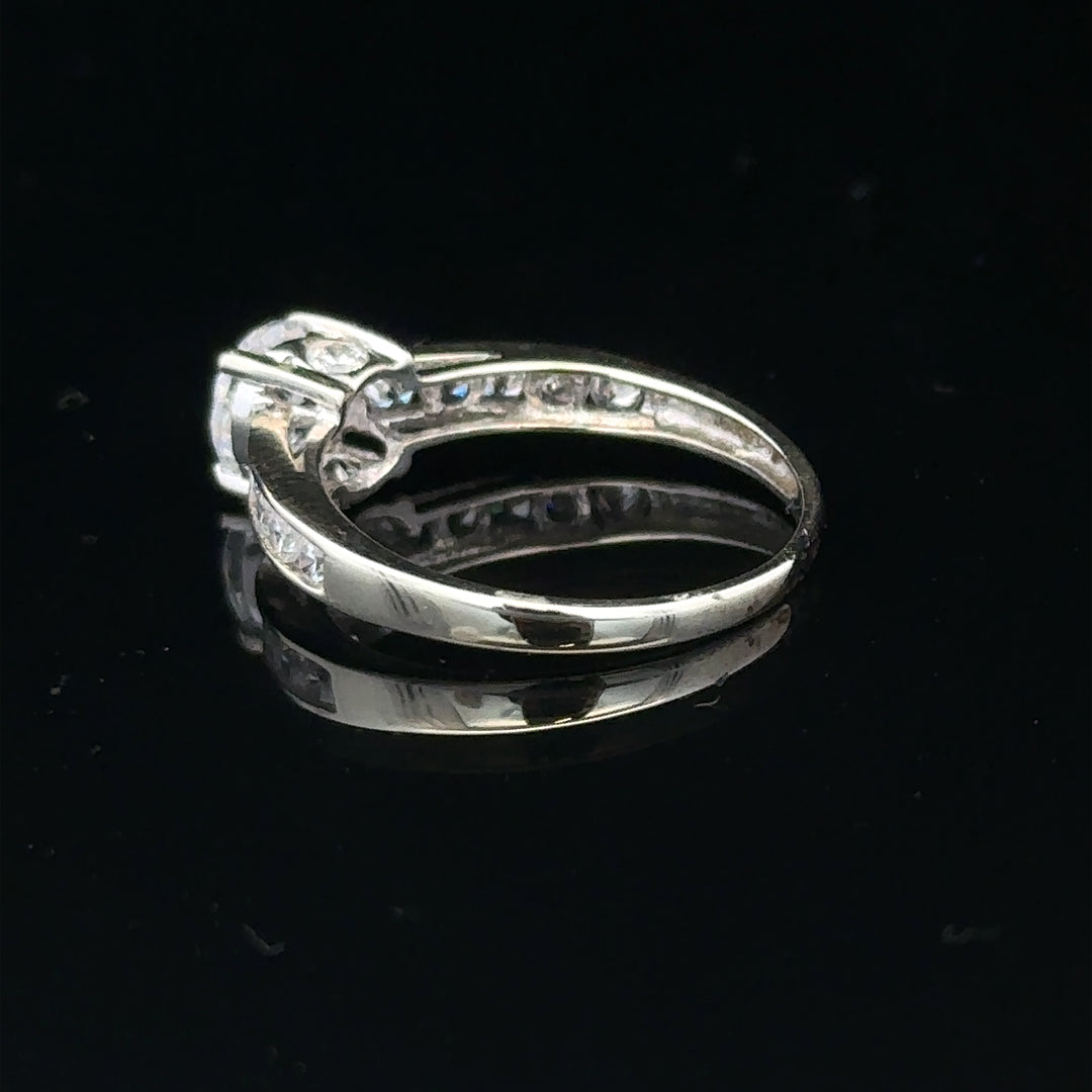 9ct white gold ring in size L 1/2, weighing 2g, with a simple band design, unbranded jewelry image.