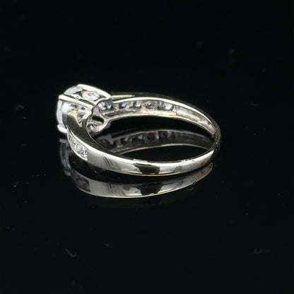 9ct white gold ring in size L 1/2, weighing 2g, with a simple band design, unbranded jewelry image.