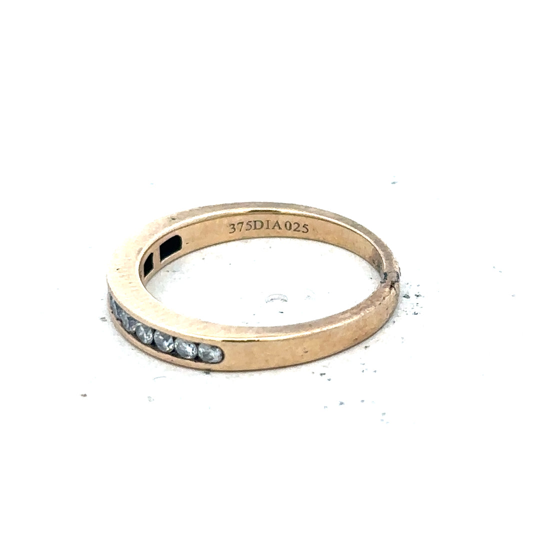 9ct yellow gold diamond ring with 1/4 carat total weight, size J1/2, featuring a sparkling central diamond.