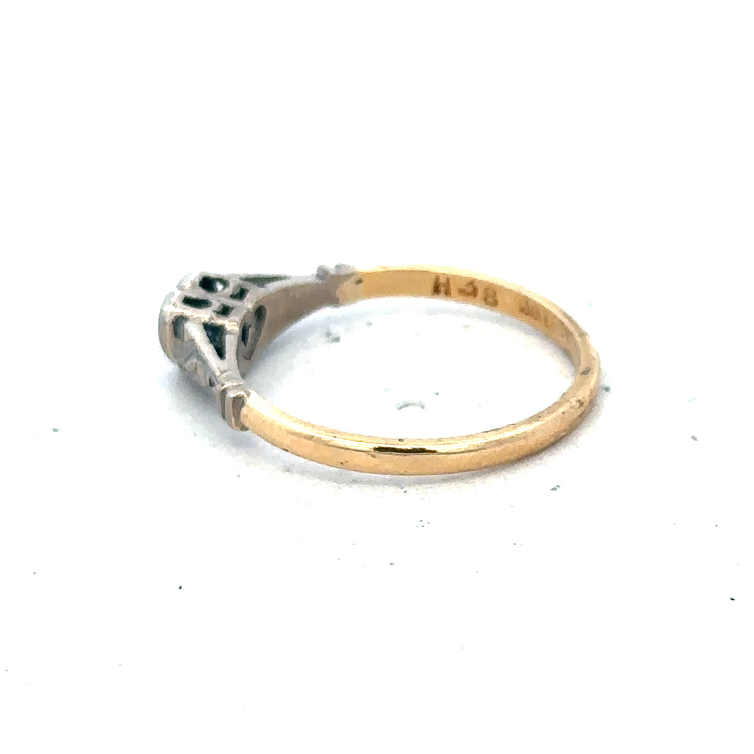 18ct yellow gold diamond ring in size N with sparkling diamonds, elegant jewelry piece.