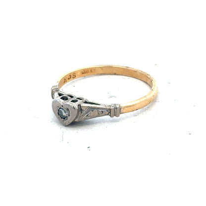 18ct yellow gold diamond ring in size N with sparkling diamonds, showcasing elegant jewelry design.