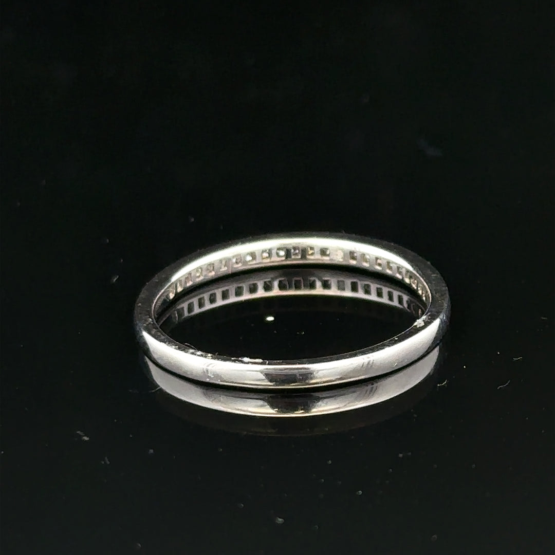 18ct white gold diamond ring in size Q1/2 with sparkling diamonds, unbranded jewelry, elegant fine jewelry accessory