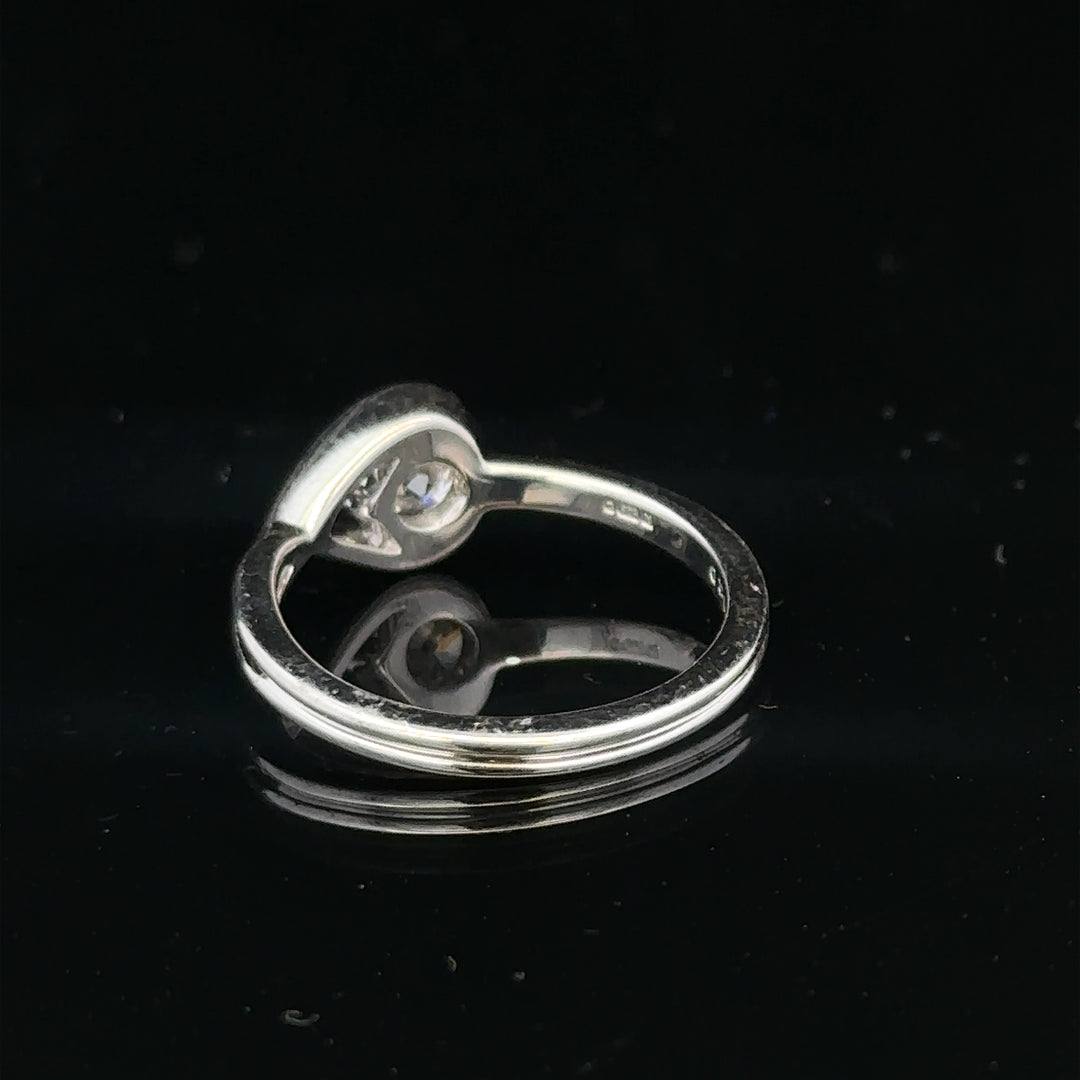 14ct white gold lab-grown diamond ring in size I with sparkling diamonds and elegant band design.