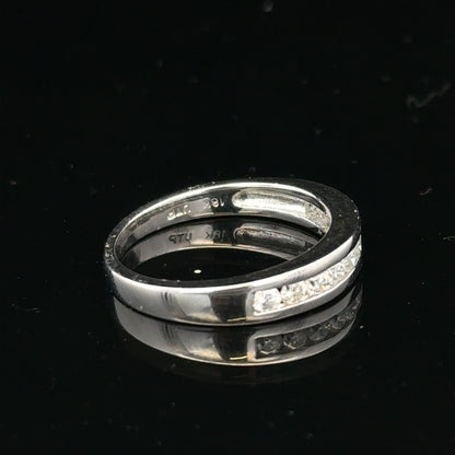 18ct white gold diamond ring in size L with sparkling diamonds, showcasing elegant craftsmanship and luxurious design.