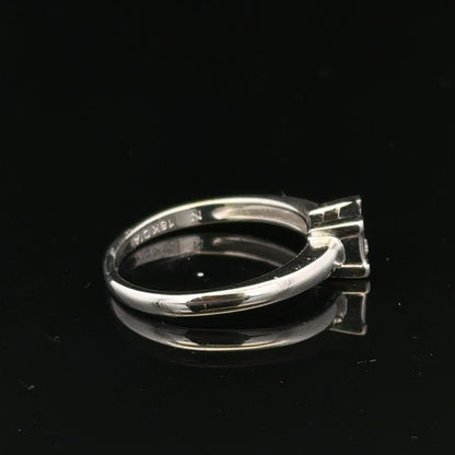 18ct white gold diamond ring with sparkling diamonds, size J1/2, designed for elegant jewelry wear.