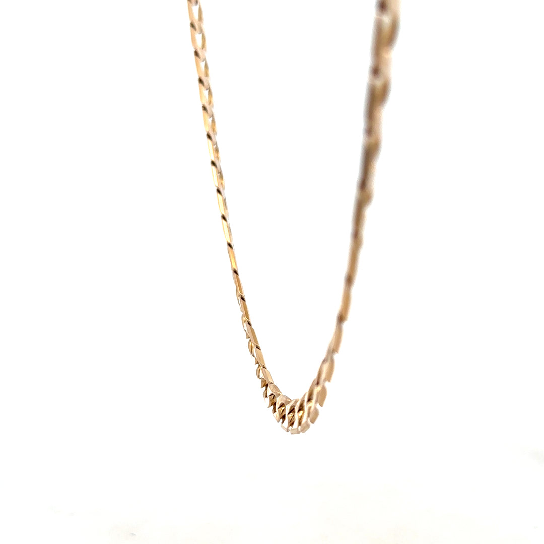 9ct yellow gold curb chain weighing 27.6g, featuring interlocking oval links from Reeves and Sons.