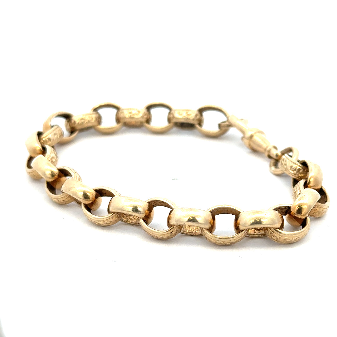 9ct yellow gold belcher bracelet weighing 21.7g, featuring classic linked chain design by Reeves and Sons.