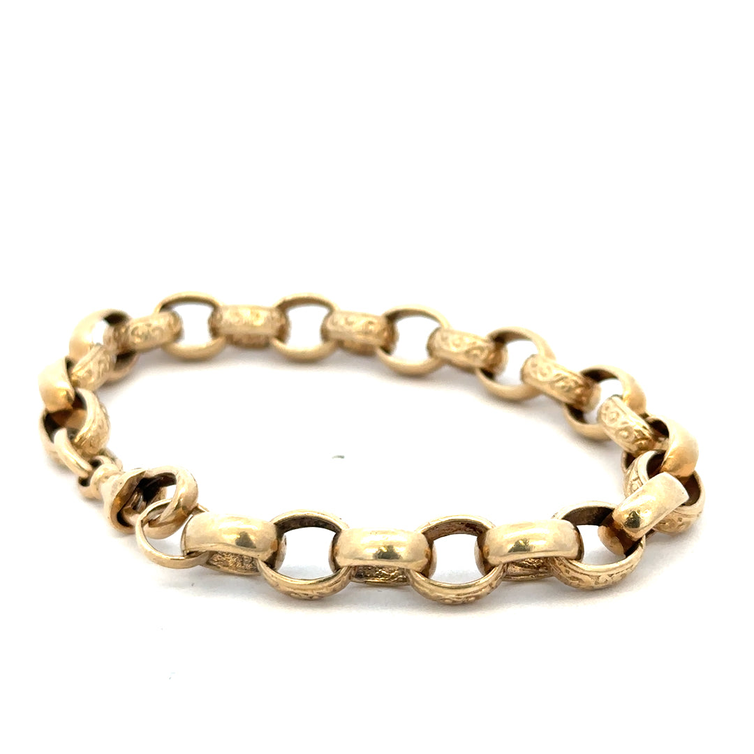 9ct yellow gold belcher bracelet showing interconnected chain links and a secure clasp, weighing 21.7 grams.
