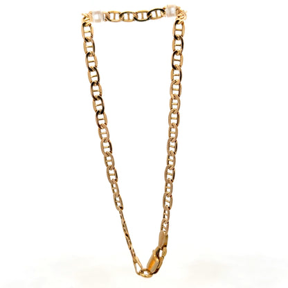 9ct yellow gold bracelet weighing 1.9g with a delicate chain design, crafted by Reeves and Sons.