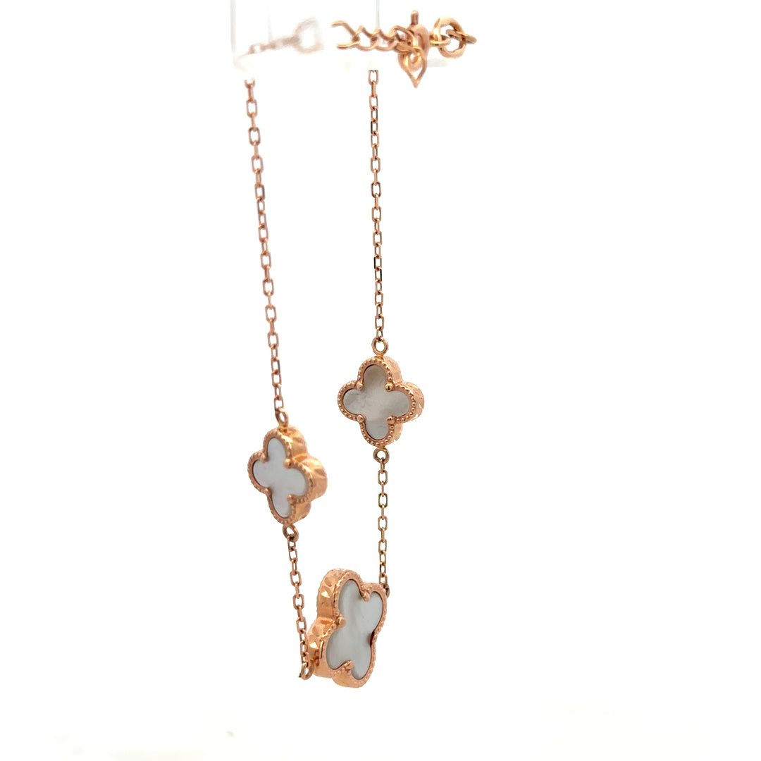 14ct gold bracelet weighing 3.4g from Reeves and Sons, featuring a delicate chain and polished finish.