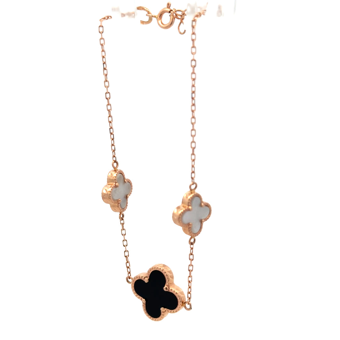 14ct gold bracelet weighing 3.4g from Reeves and Sons, featuring a delicate chain and polished finish.
