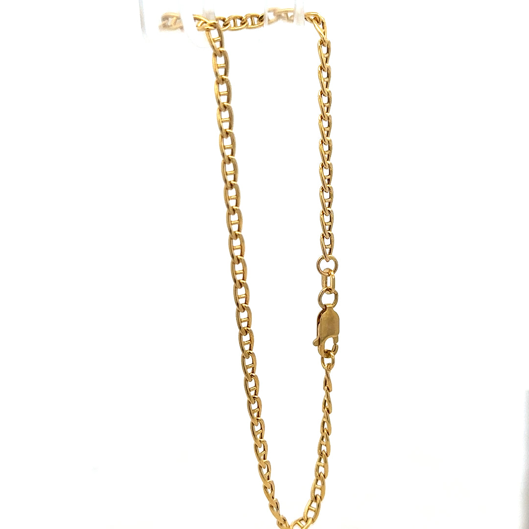 9ct yellow gold bracelet weighing 2.2g, featuring a delicate chain design, from Reeves and Sons.