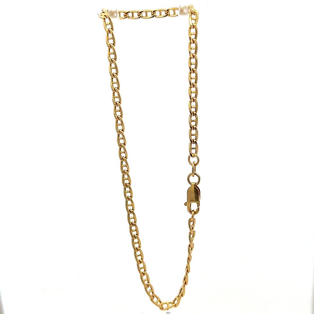 9ct yellow gold bracelet weighing 2.2g with delicate chain links, styled with subtle shine and intricate craftsmanship.