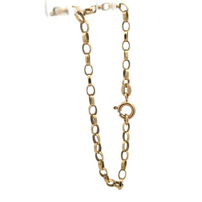 9ct yellow gold belcher bracelet weighing 3.1g with a classic chain design, featuring interlinked round gold links.