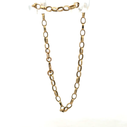 9ct yellow gold belcher bracelet weighing 3.1g, featuring classic linked chain design from Reeves and Sons.