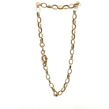 9ct yellow gold belcher bracelet weighing 3.1g, featuring classic linked chain design by Reeves and Sons.