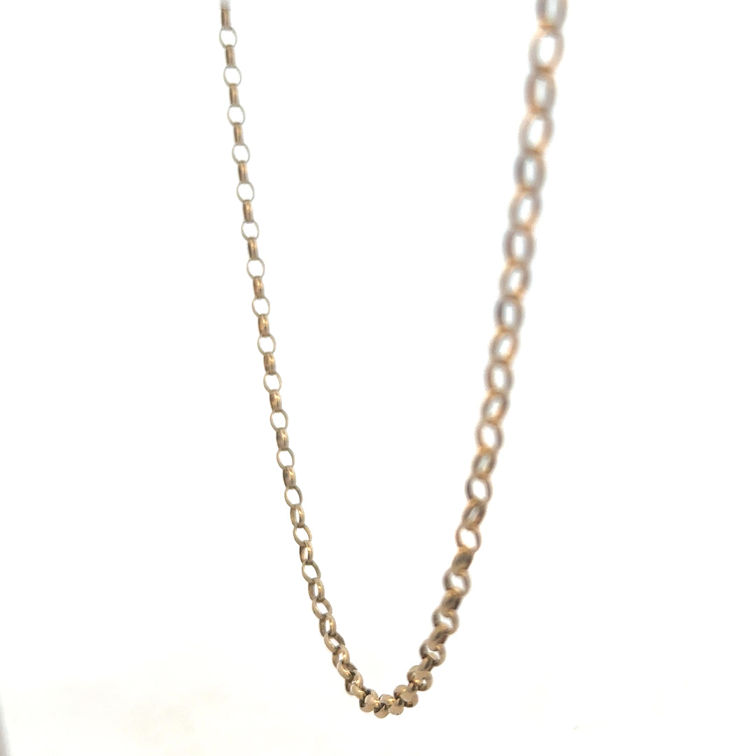 9ct yellow gold belcher chain from Reeves and Sons, weighing 10.2g, shown with close-up of chain links and polished finish.