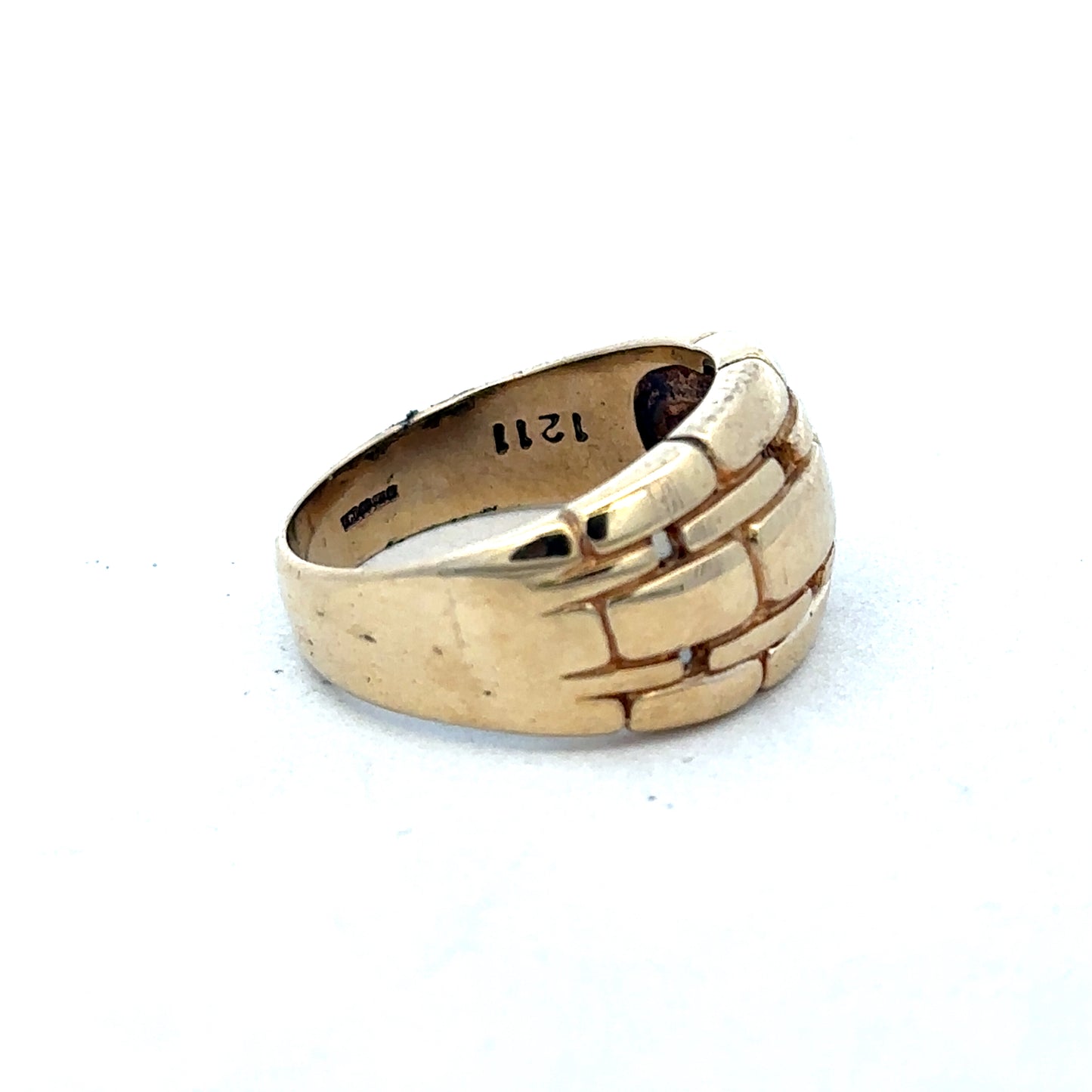 9ct yellow gold ring size Q1/2 (sh26908b)