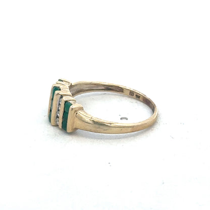 9ct yellow gold Emerald and diamond ring sh26971b