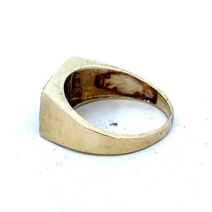 9ct yellow gold diamond ring in size U from Reeves and Sons, featuring a sparkling diamond setting.
