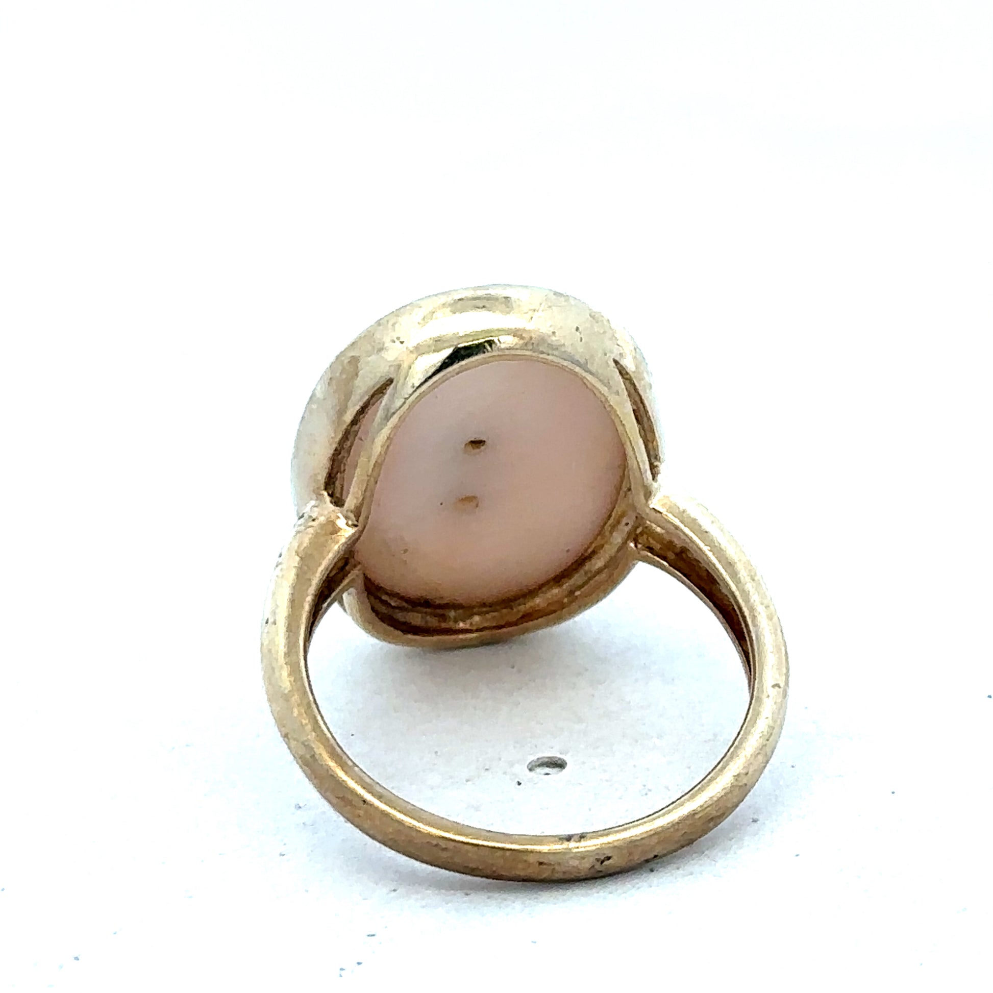 9ct yellow gold ring in size N from Reeves and Sons, showcasing a smooth polished band and elegant craftsmanship.