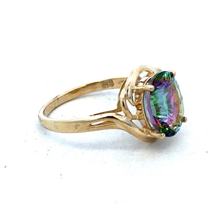 9ct yellow gold ring size P by Reeves and Sons, close-up showing smooth polished band and classic design.