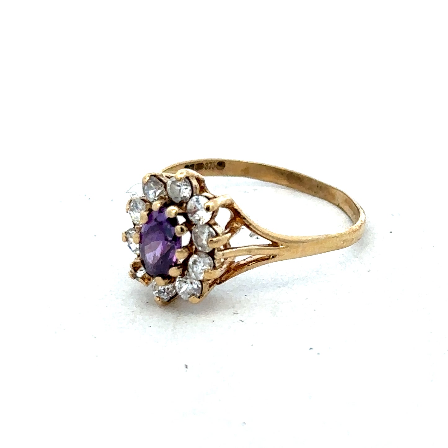 9ct yellow gold ring in size M1/2 with a smooth band, crafted by Reeves and Sons, shown on a neutral background.
