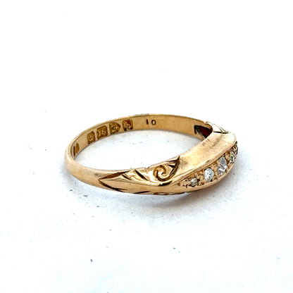 18ct yellow gold diamond ring size P by Reeves and Sons, featuring sparkling diamonds and elegant design.