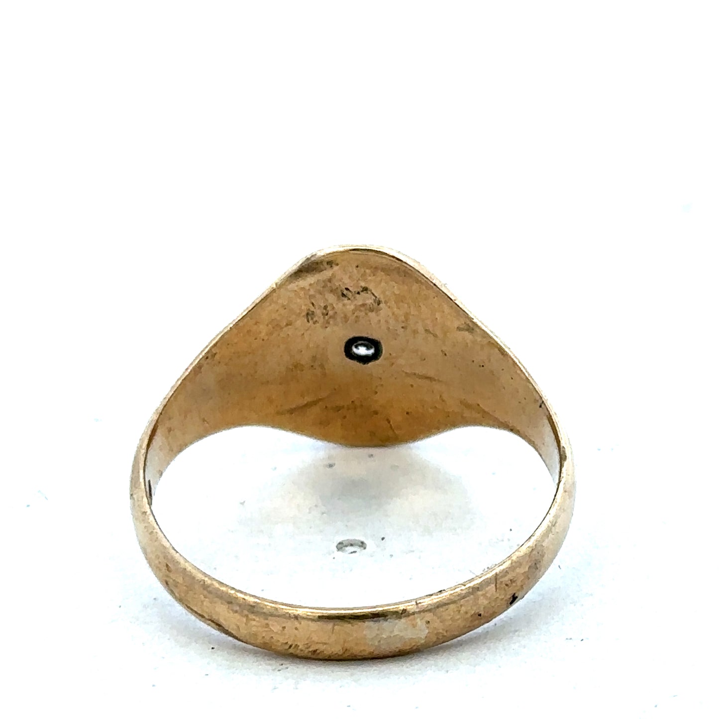 9ct yellow gold signet ring in size U with smooth polished surface, crafted by Reeves and Sons.