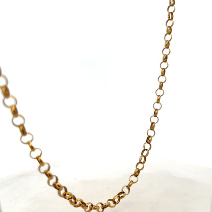 9ct yellow gold belcher chain, Reeves and Sons, with a 15g weight, featuring interlocking gold links on a plain background.